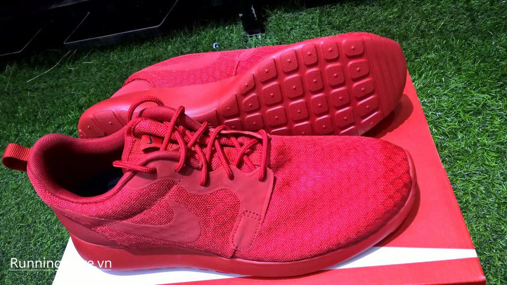 nike roshe one hyperfuse red